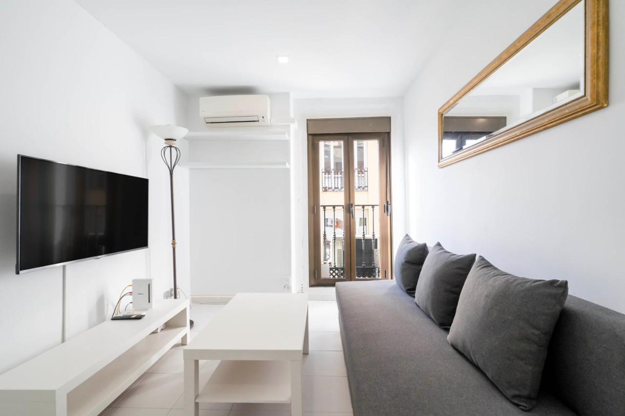 Flamenco Style Apartment Palacio Real, La Latina มาดริด ภายนอก รูปภาพ